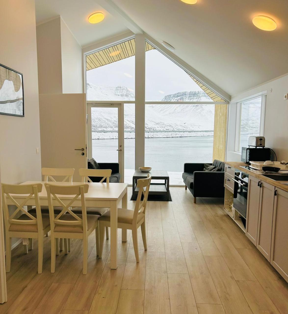 Fisk Club Cottages - Captain'S House Sudureyri ภายนอก รูปภาพ